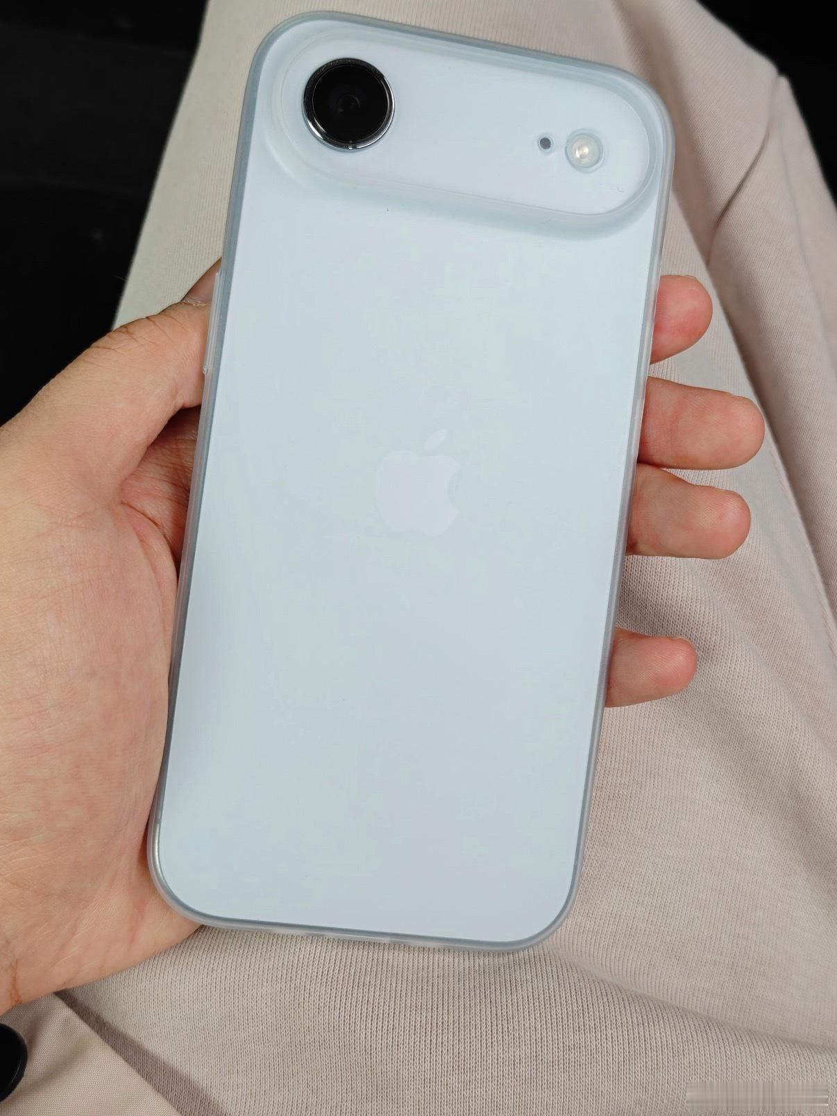 一直以为取卡针的作用只有换电话卡这个视频一出，esim 卡彻底失去市场