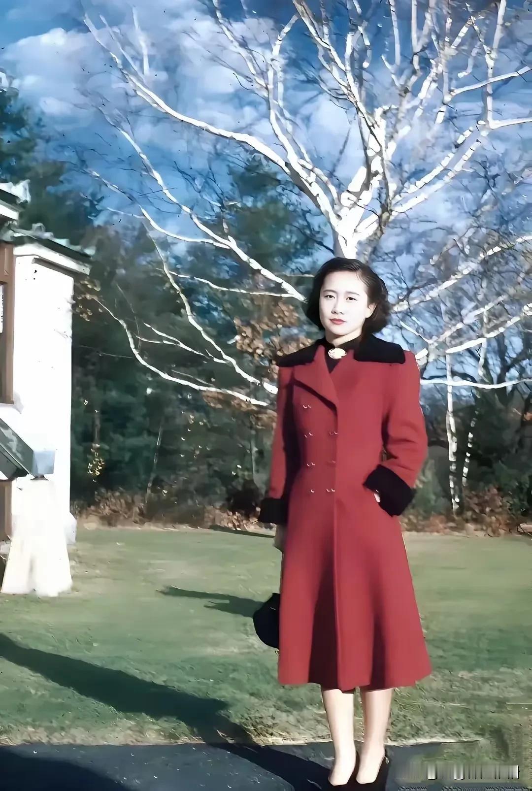 东方出美女，美女在东方。杜致礼，国民党高级将领杜聿明之女，中国物理泰斗杨振宁原配