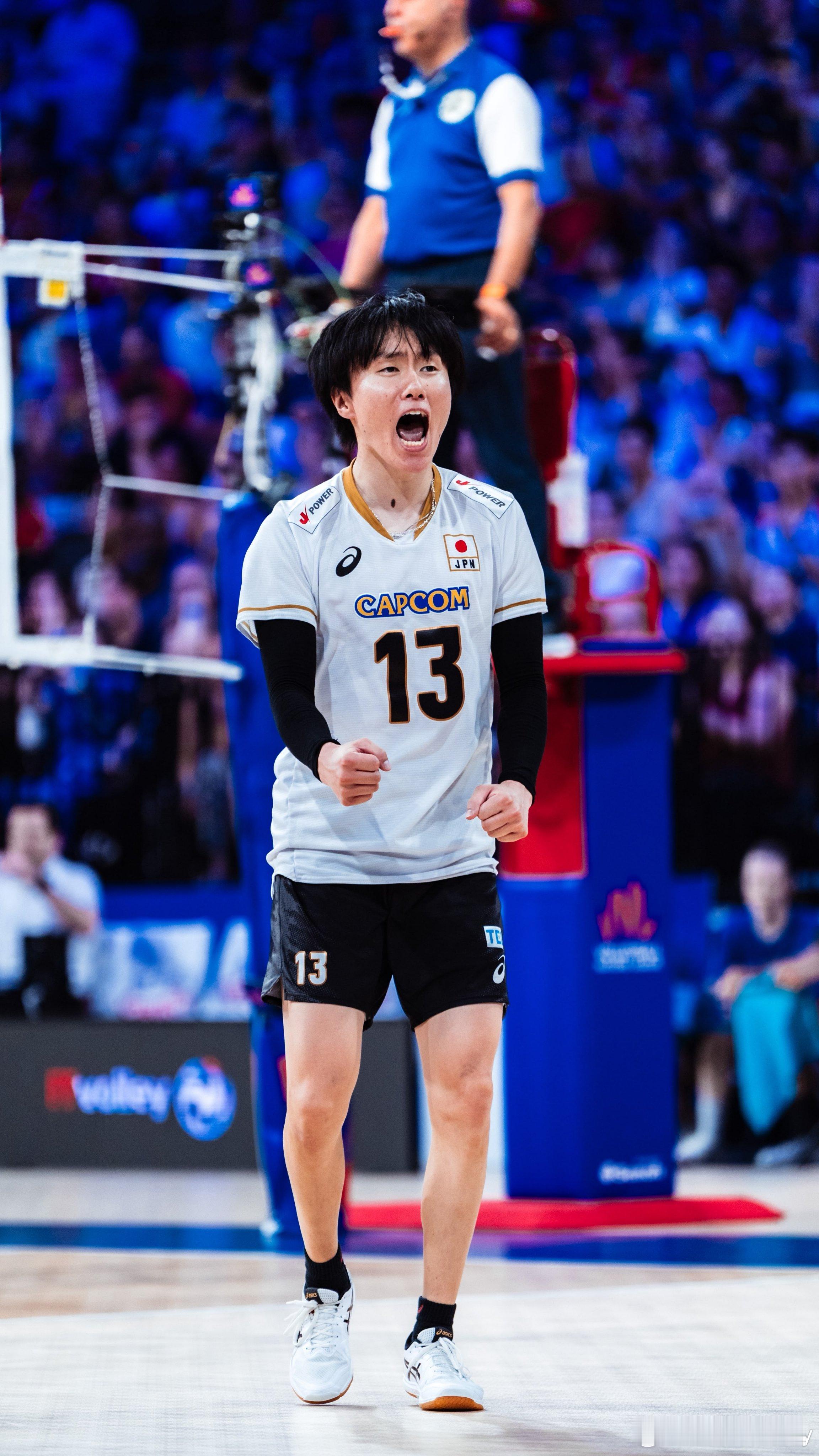 【小川智大vs 埃里克.庄司 数据对比】🇯🇵 小川智大有效一传率：61%完美