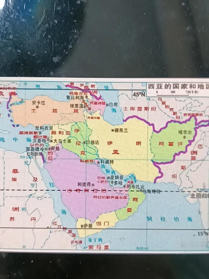 美国这一次接了一个大大的烫手山芋！
这个烫手山芋已经在美国手里40多天了，扔还扔