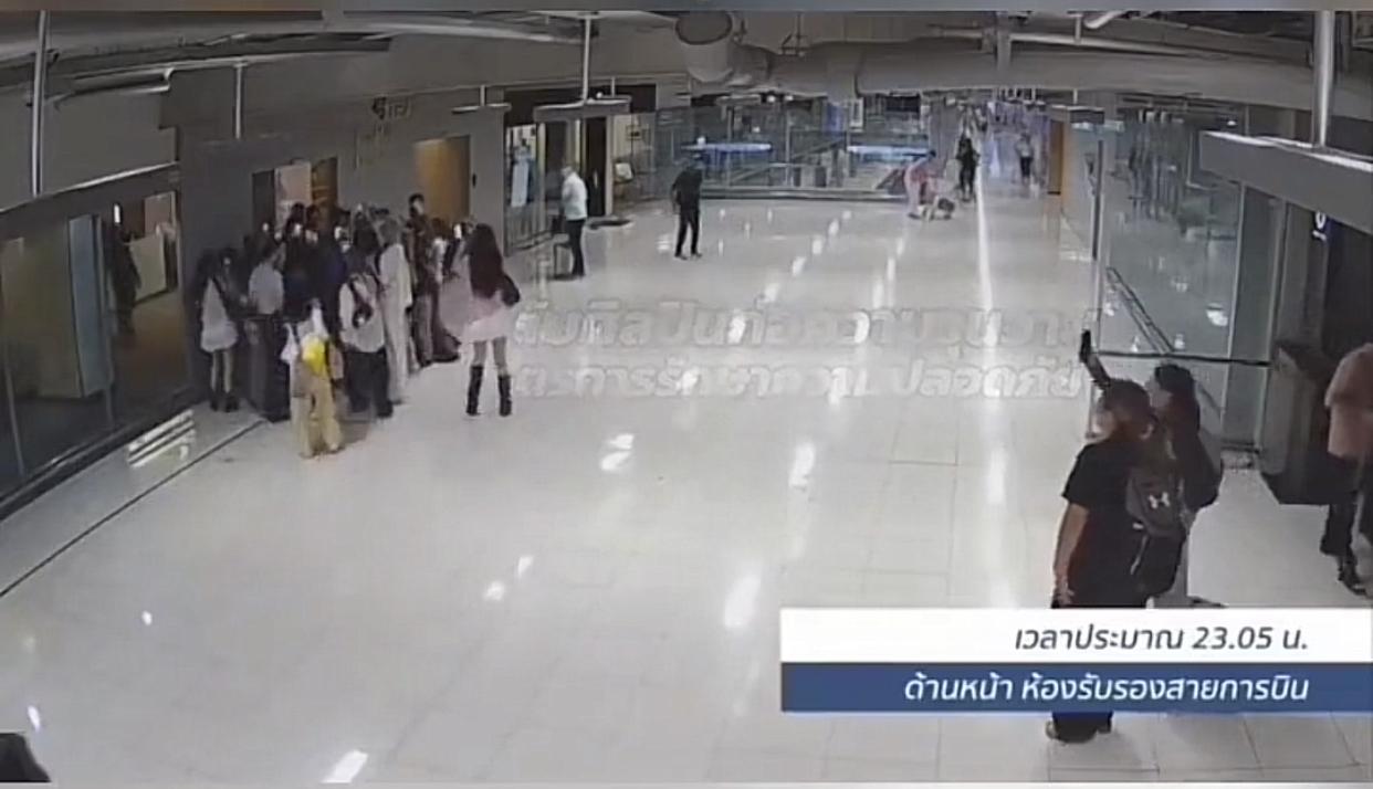 曼谷机场拒载22名中国乘客，女粉丝追星引发的闹剧，两边都该反思！7月29日23时