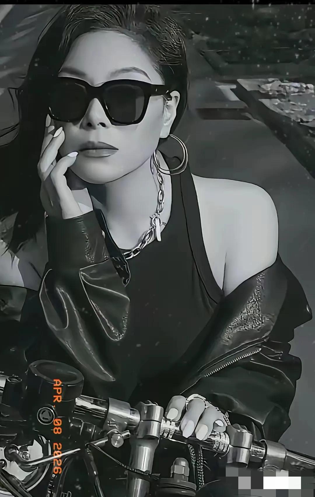 张雪一句“阿波罗icon老板娘特别漂亮”，直接引爆全网人肉搜索，硬生生把新车热度