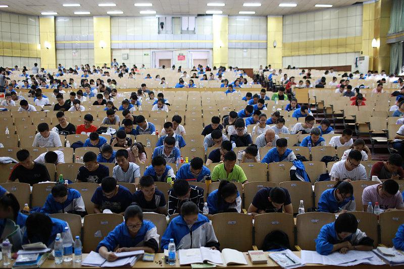高考数学132分，开学考只考了12分这事，最近真的把我看傻了。
就是西电2026
