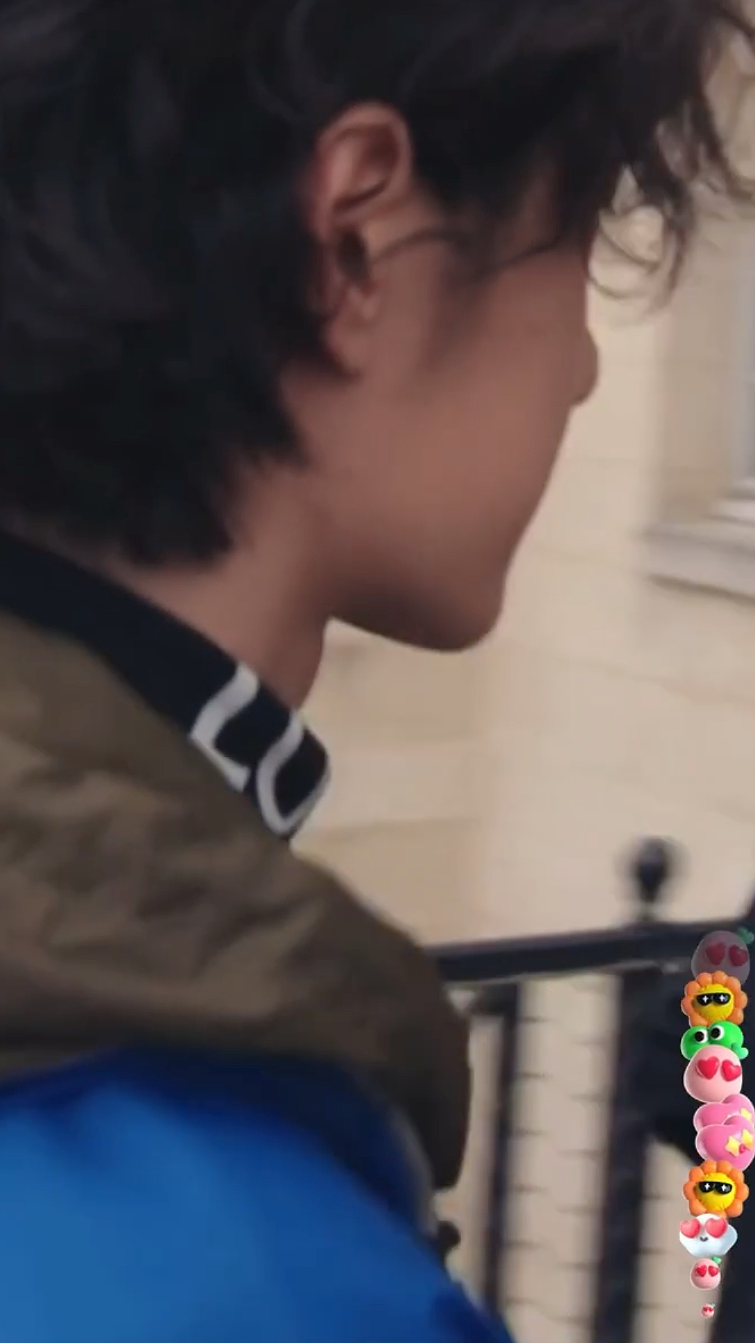 老公下颌角硬硬的脸蛋子圆圆的王一博