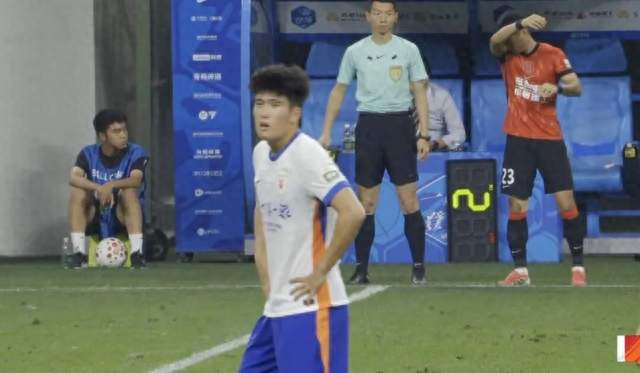 唐田半场换下刘洋和依木兰，为何说这不是战术纠错？