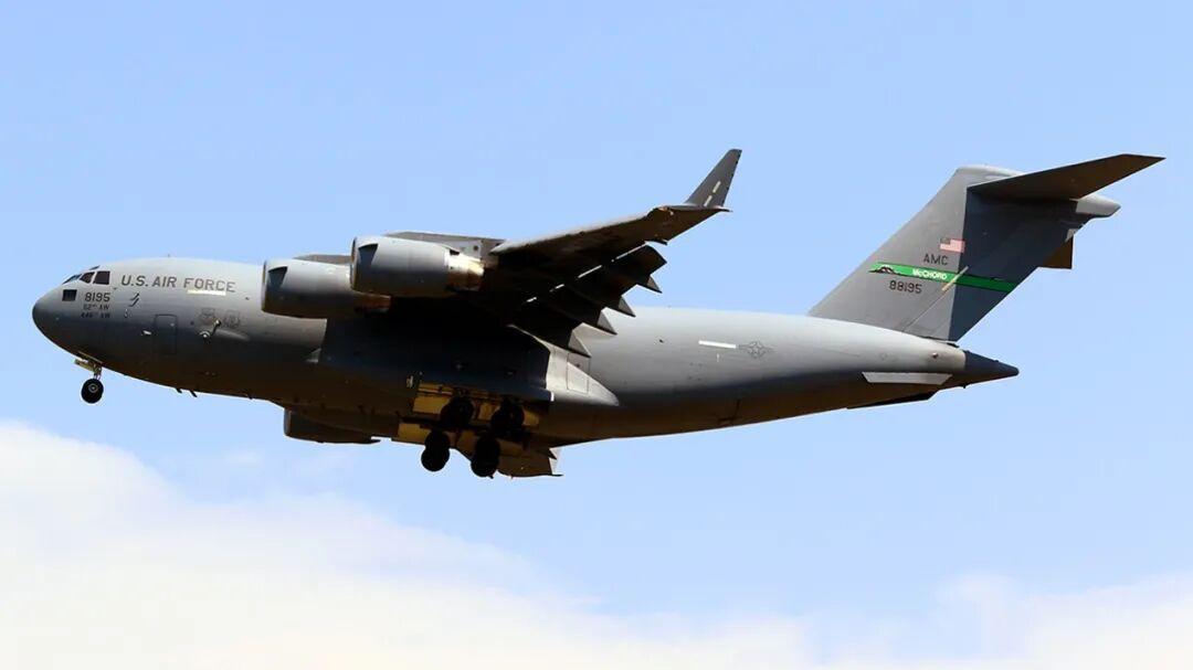 2026年5月11日，一架美国空军C-17运输机降落在北京首都国际机场。特朗普人