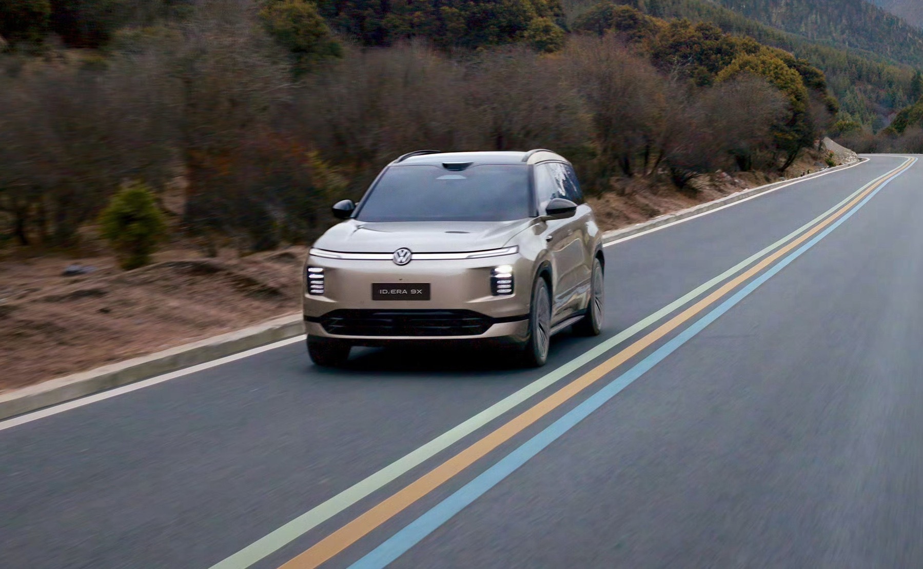 过去，传统品牌所谓的智能化新车型，一发布就被按在地上摩擦，而今年将是传统品牌全面