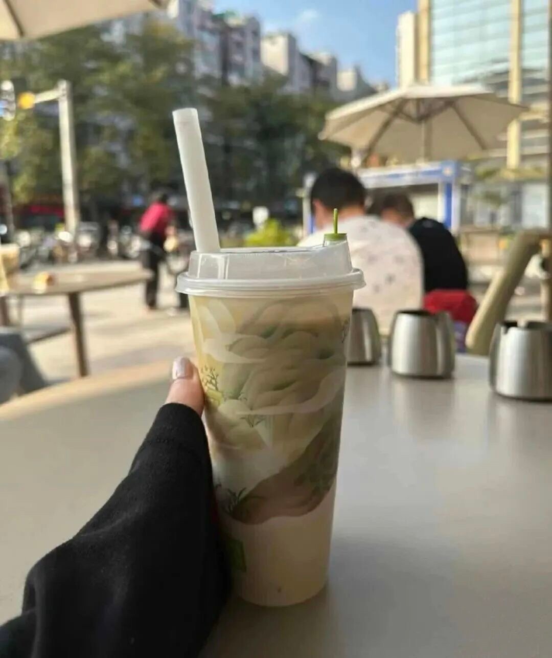 🧸ᵕ̈ʜᴇʟʟᴏ ⸜❤︎⸝ 人总需要片刻的快乐，来爱上这日复一日的生活 