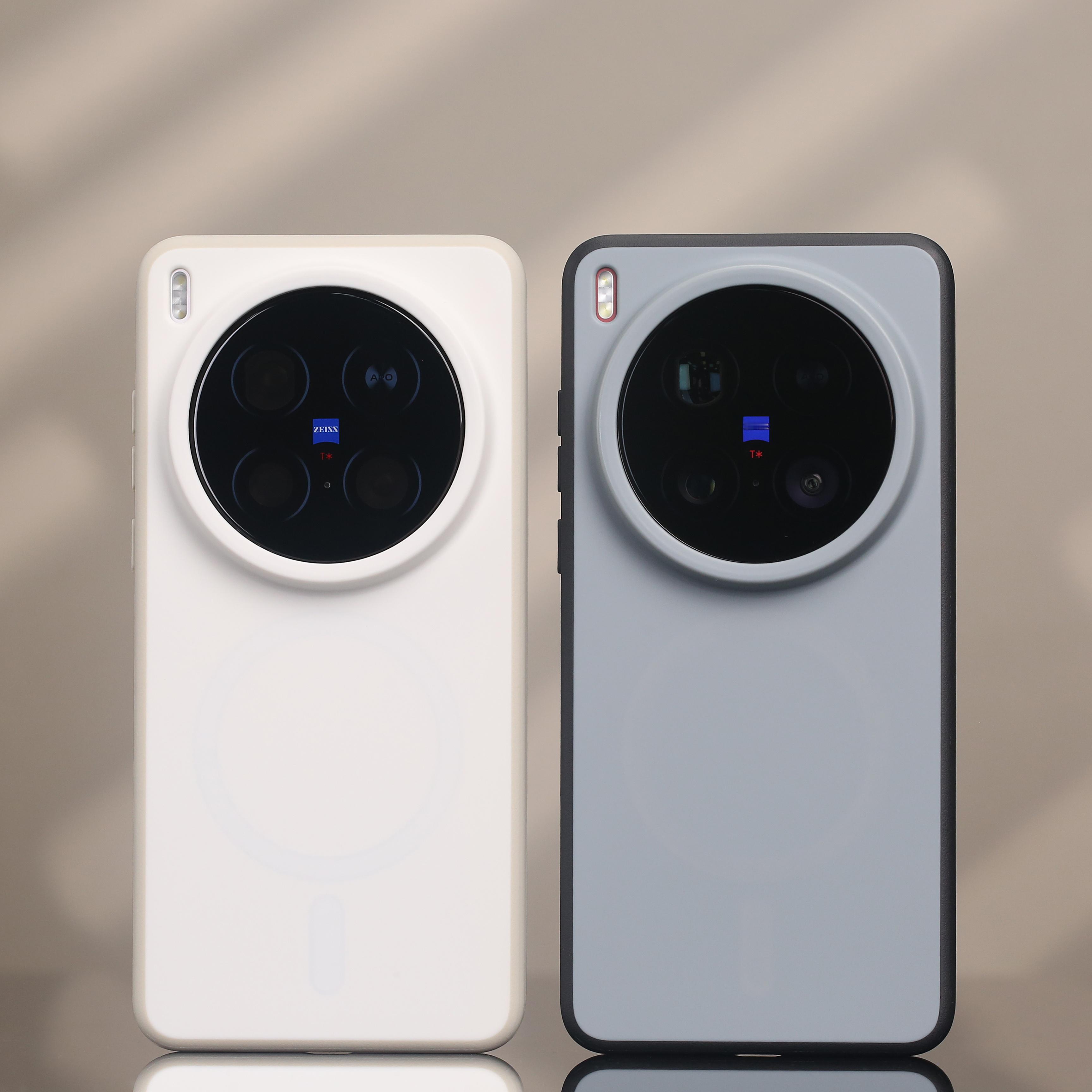 X200 Ultra 013 米白、黑灰 磁吸款来咯磁力强劲，吸附稳稳的。这两款