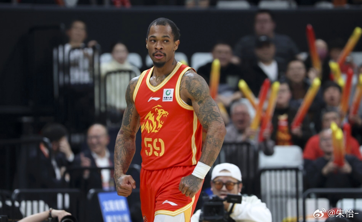 广厦好会挑外援啊，这个塔克，末节关键时刻连续得分，最后给新疆逆转了…全场比赛塔克