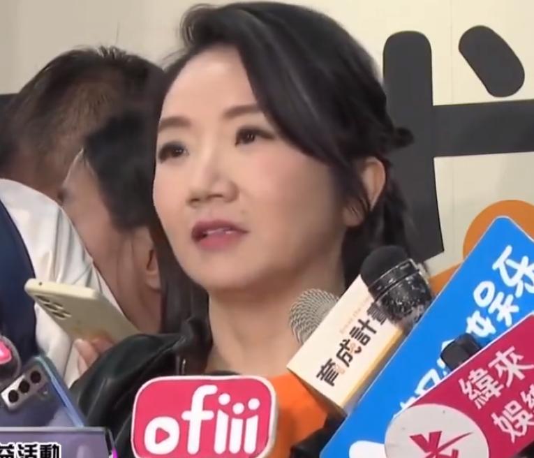 范玮琪真的狠狠给陶晶莹上了一课！
同样都是台湾艺人，
范玮琪却可以参加我是《歌手