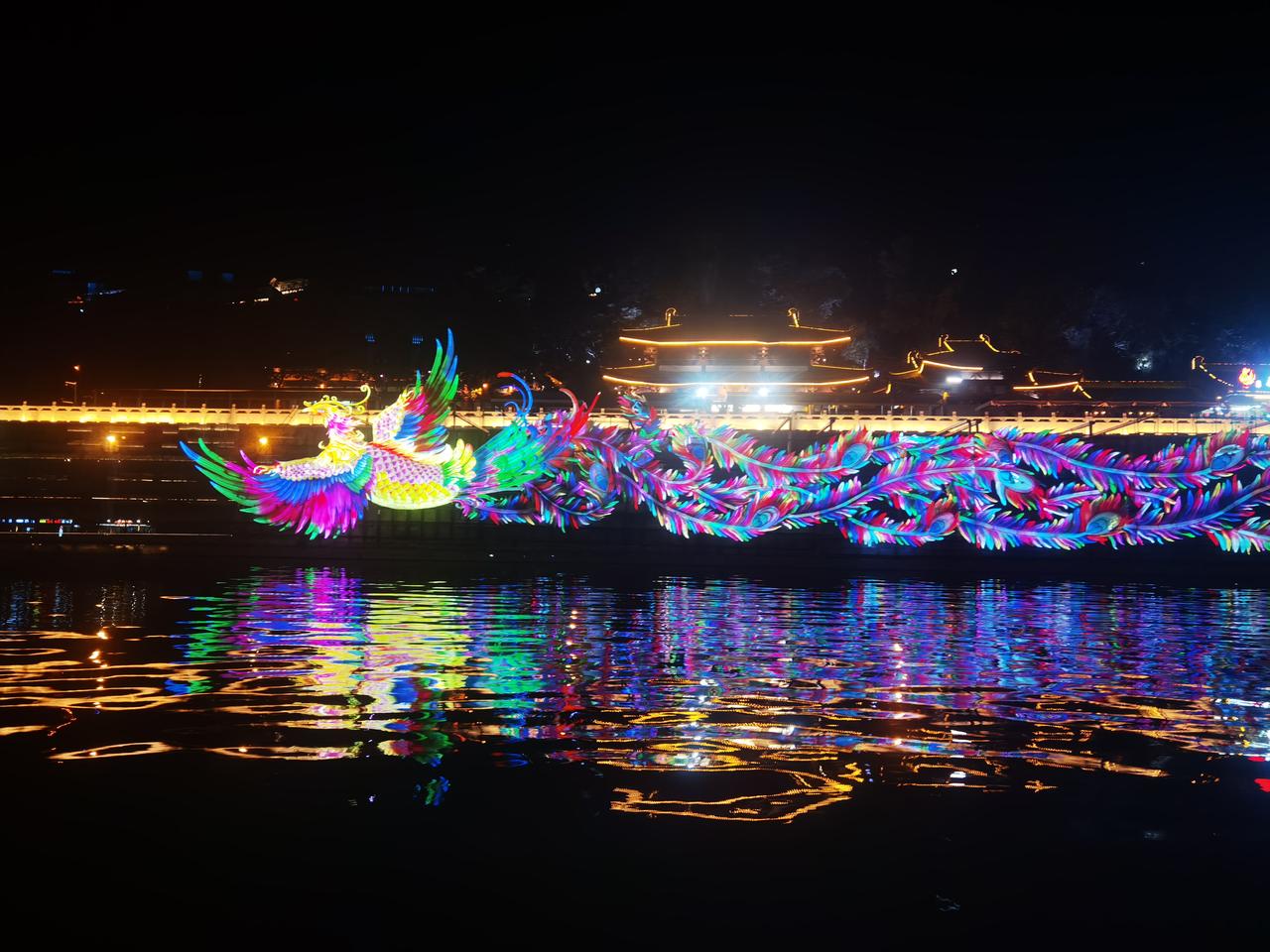 分享一张夜晚的随手照片美不美？