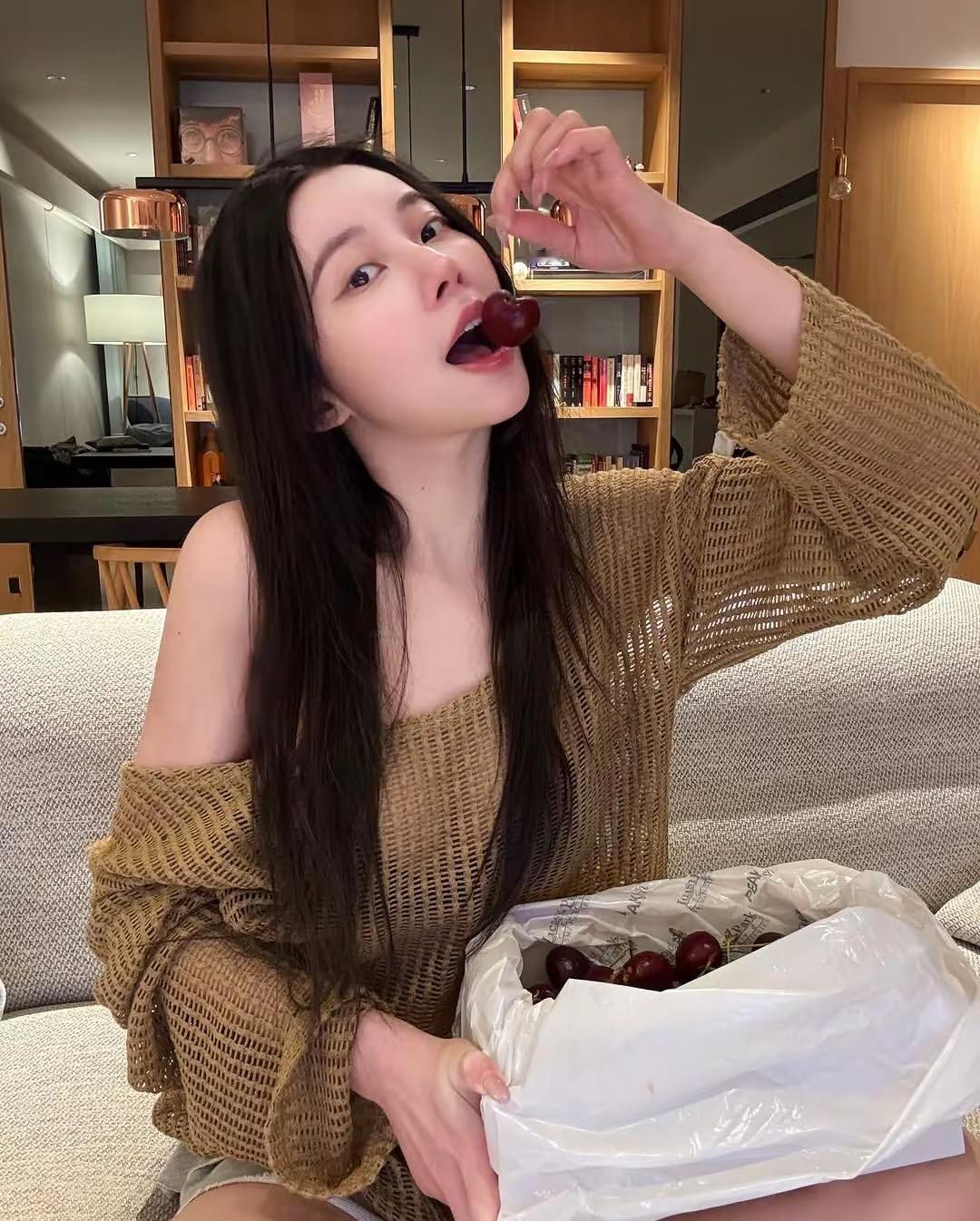 顺其自然/随缘cherry车厘子 露肩穿搭 车厘子怎么吃 车厘子女王