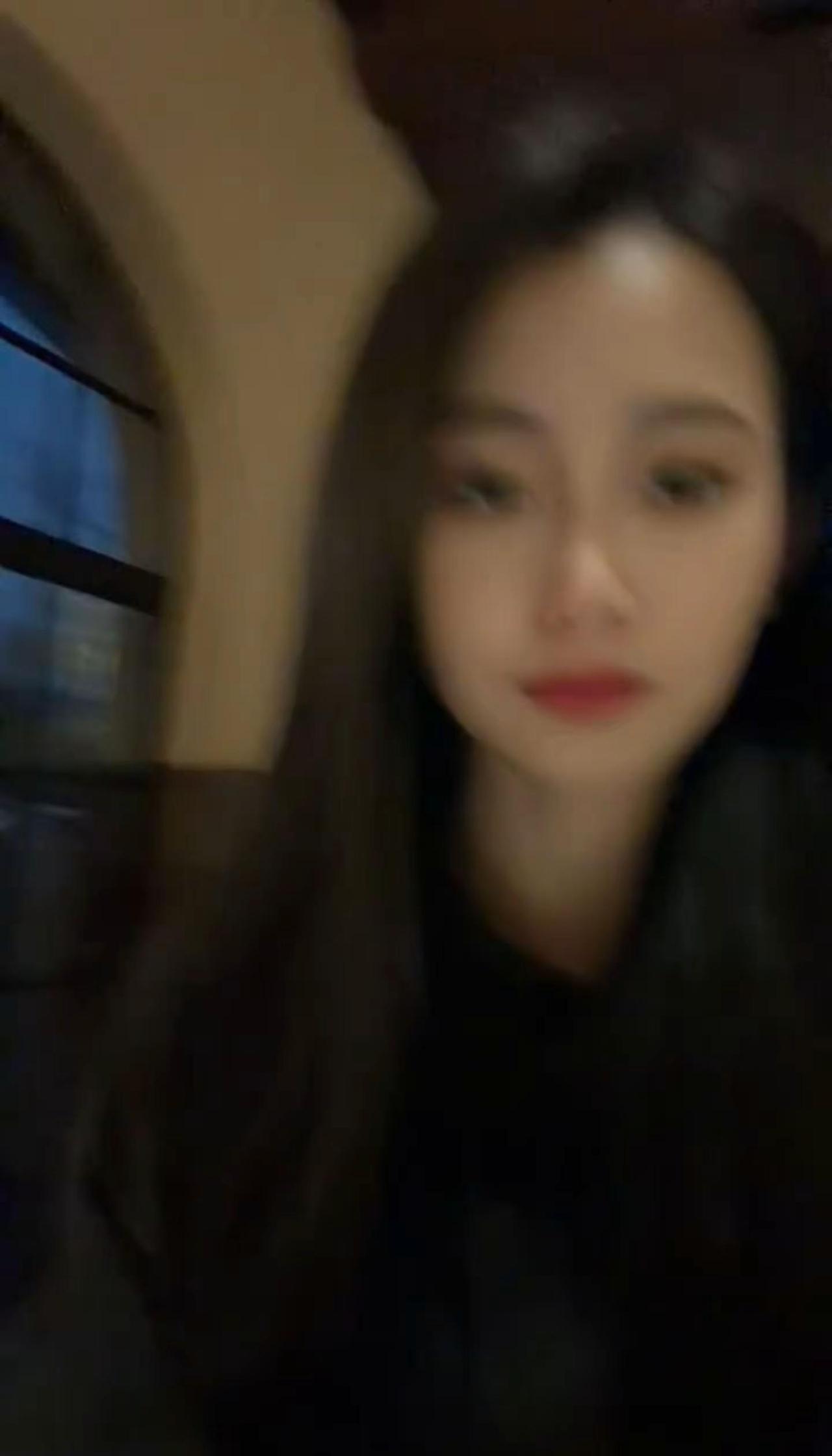 济宁的天气热的不像话放飞自我系列正经不过三秒 随意拍怼个脸