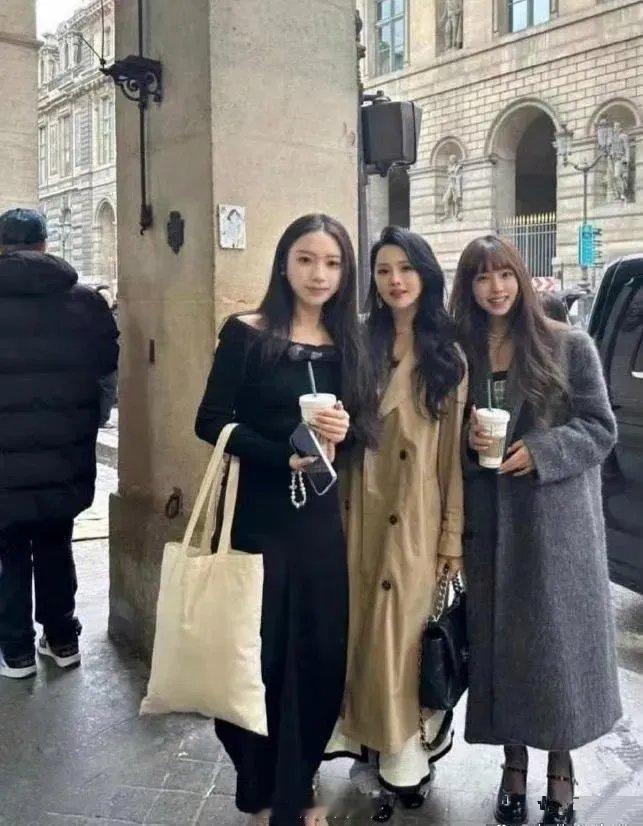 不敢相信伊能静已经56岁了，这状态也太好了吧！真的是冻龄女神，难怪桃花运爆棚呢！