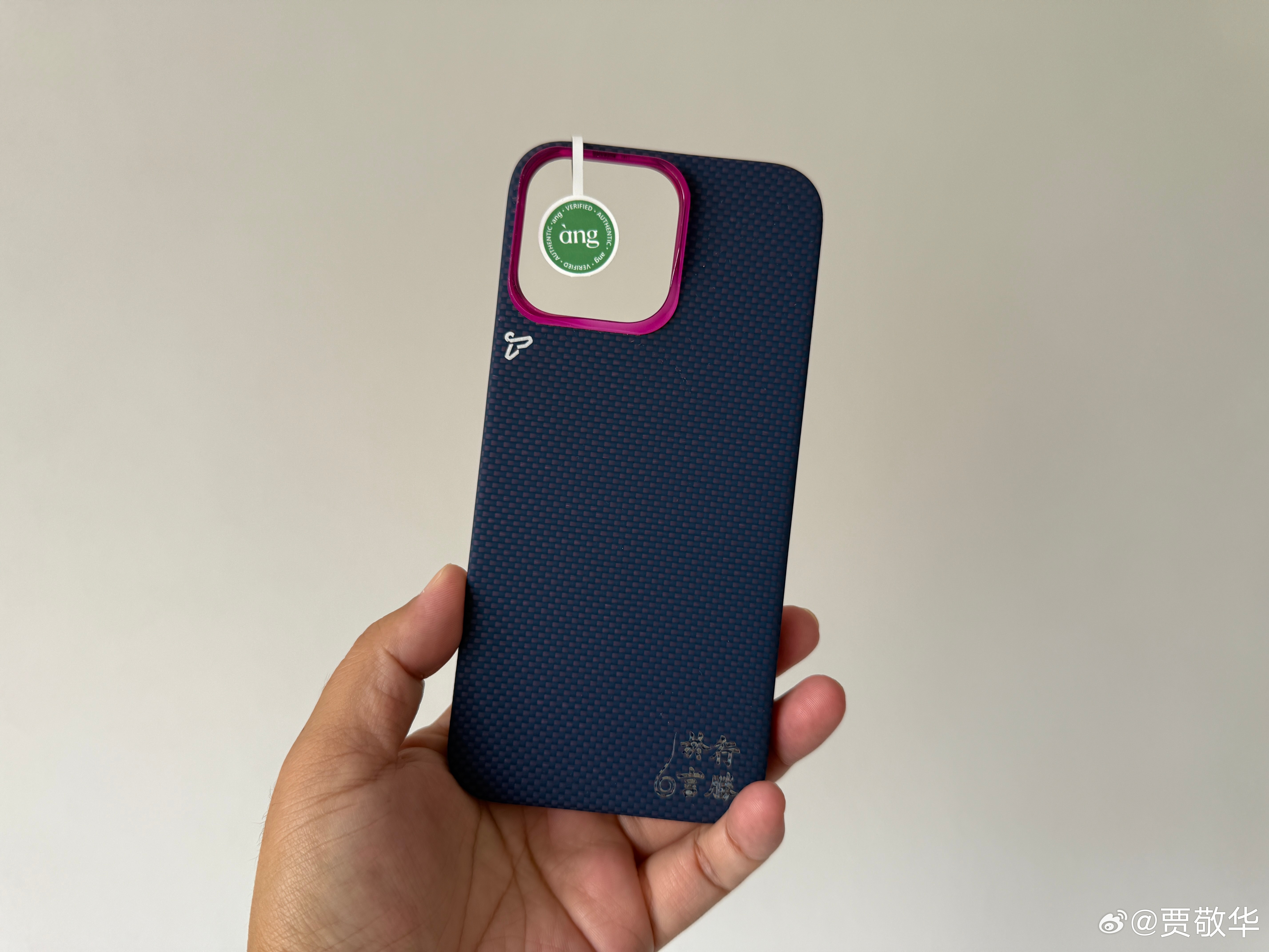 对iPhone18 Pro系列没有好感，边框材质太软，掉地上手机边框就会变形。我