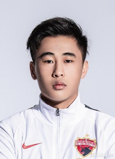 戴伟浚即将离开上海申花加盟深圳新鹏城，球员本人不想留在申花，申花无法给到他想要的