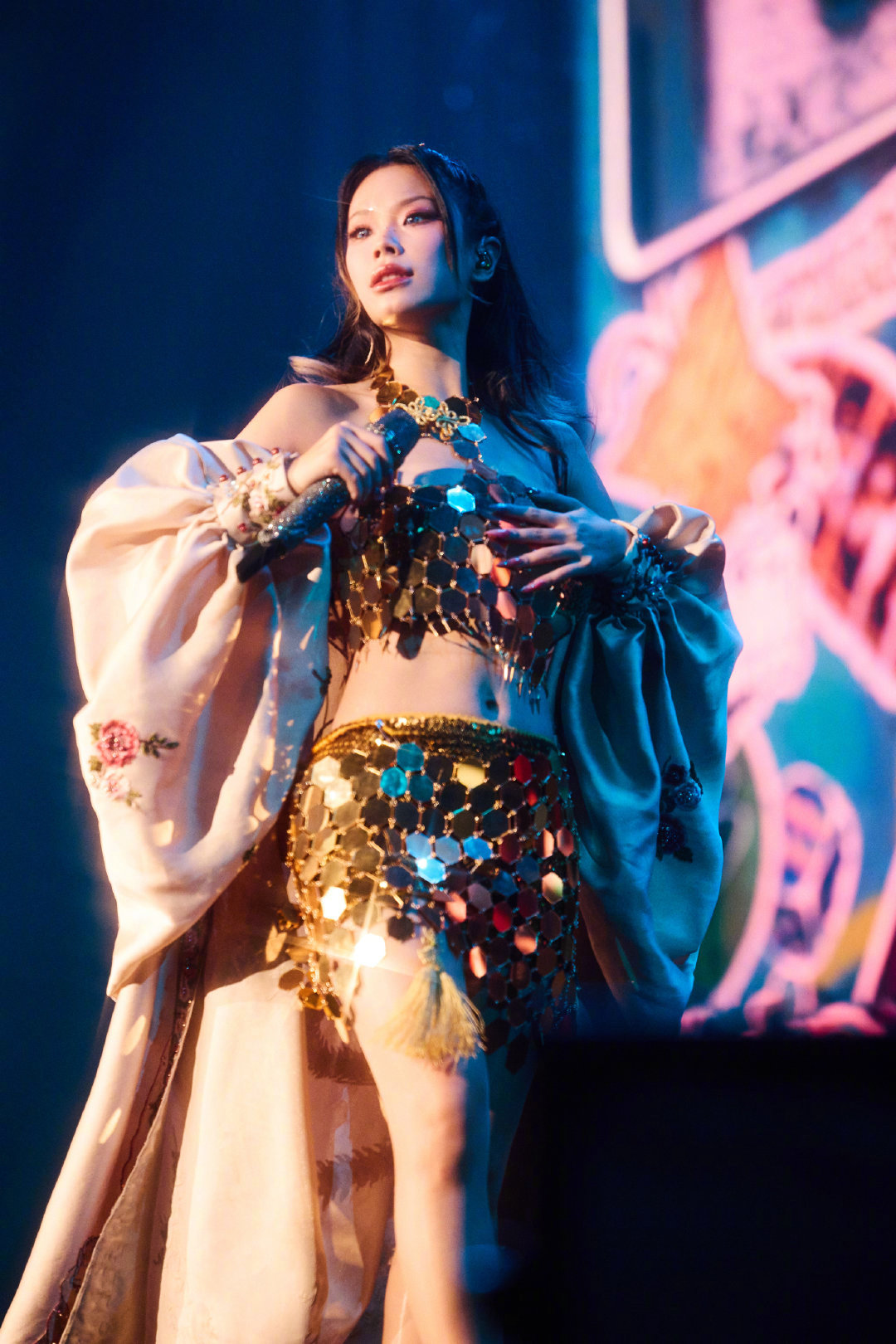 万妮达2025演唱会官宣万妮达2025演唱会杭州站 月30日，万妮达「唤醒我」杭