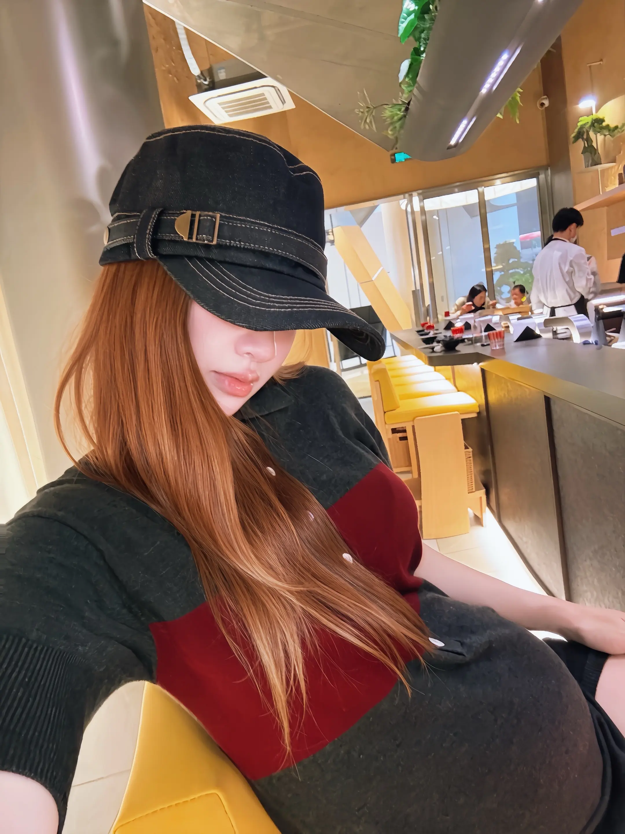 👧🏻👩🏻。