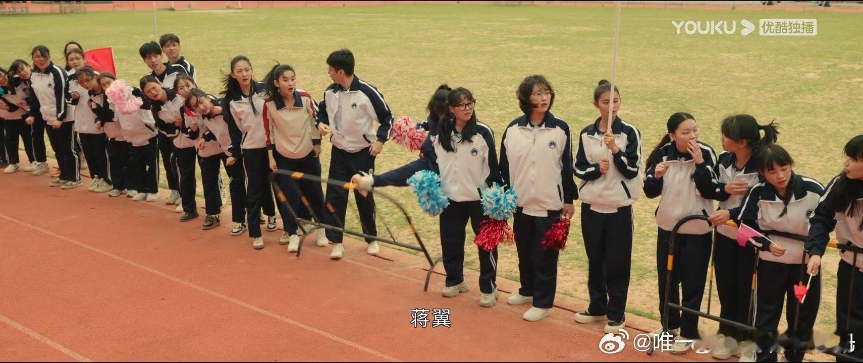 #黄瀛子使不完的牛劲# 哈哈哈，没办法黄飞鸿的后代黄瀛子有点与众不同，真的是太会