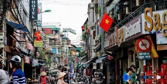 菲国记者曾经问小马科斯：“1962年印度开了第一枪，差一点被灭国；1979年越南