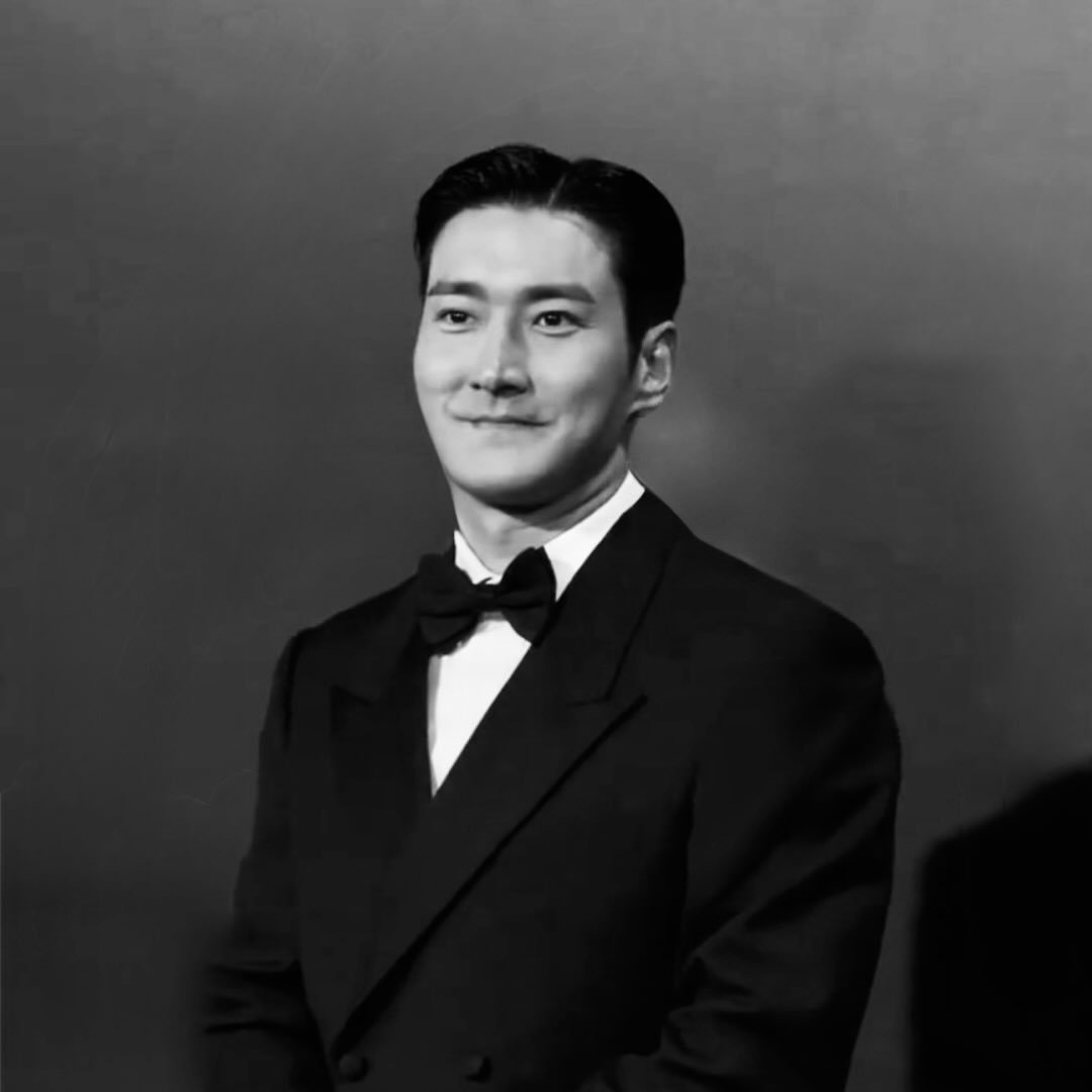 “CB百蓝_。260103崔始源 IG头像更新： 