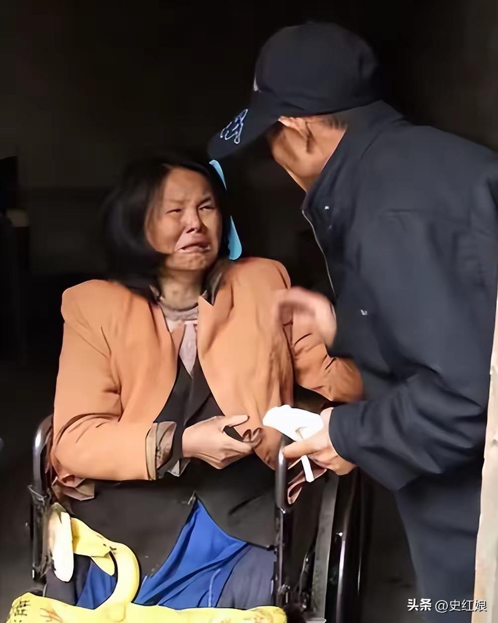 山东单县一位43岁光棍在街头捡回一位截瘫女子，不料，女子半年后突然提出一个要求，