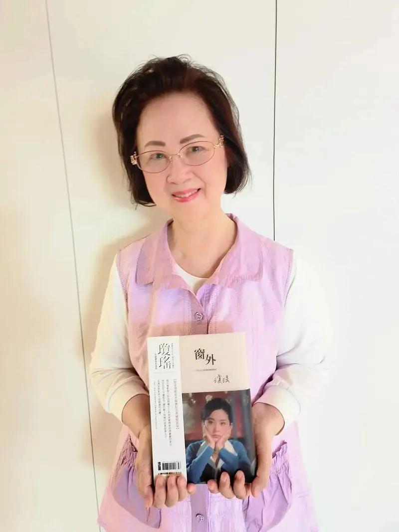 琼瑶为什么要自杀？根本想不出任何自杀的理由，这件事情真是太奇怪了。
第一：琼瑶今