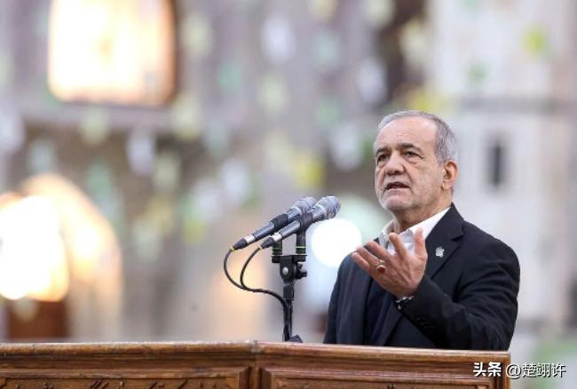 强硬派死光了，改革派全活着，伊朗权力交接的答案已经写在死亡名单上了。革命卫队总司