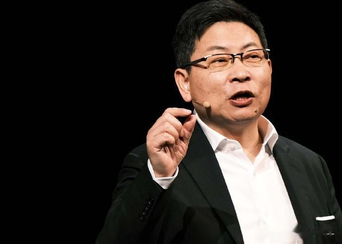 余承东：比亚迪是未来能存活下来的巨头之一，但其他公司现在说未来能否活下来成为巨头