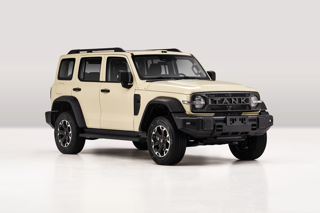 新坦克300工信部图都这么帅 kao！ 一般这人 身份证好看 本人一定差不了