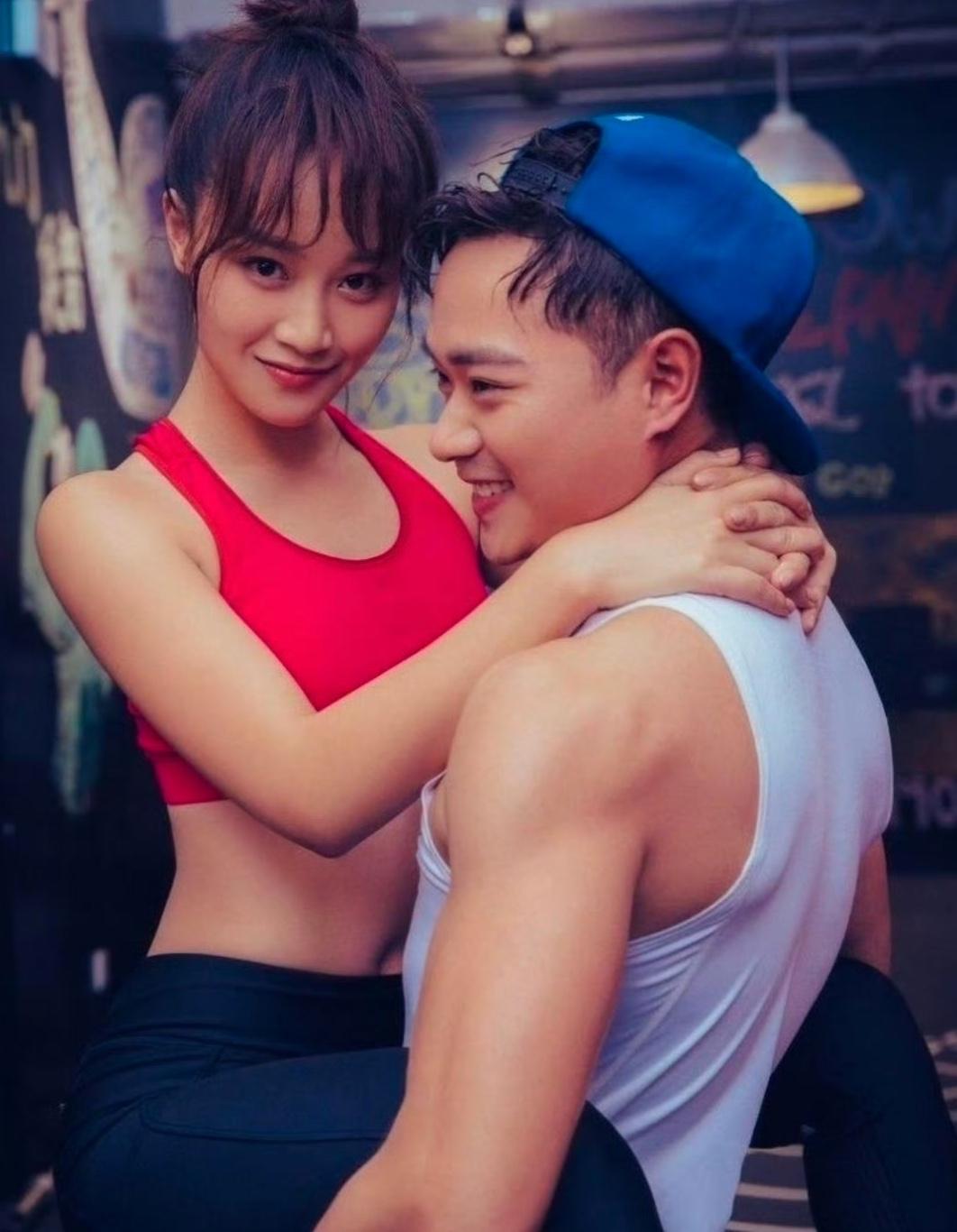蓝盈莹，太巧了！8月17日，蓝盈莹公布了恋情。本来是件好事，却引来网友质疑。怎么