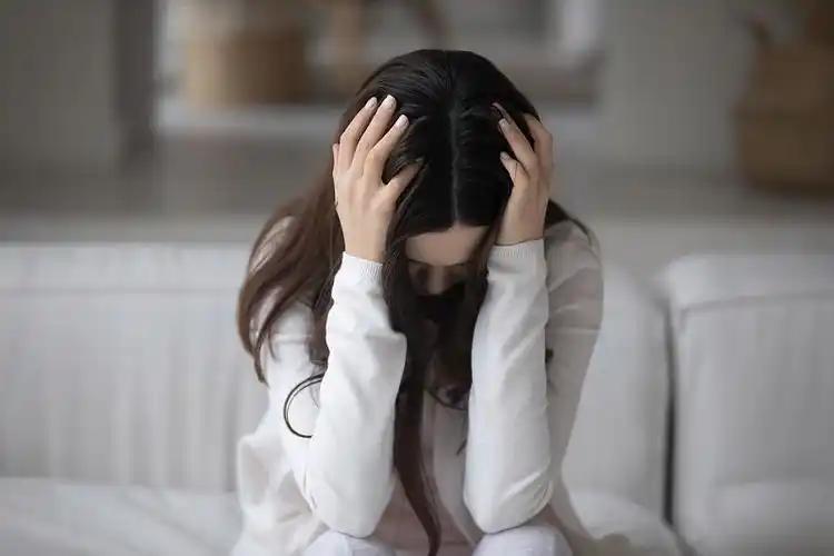 为人民的好检察官点赞！广东深圳，女子遭遇邻居持刀抢劫和侵犯后，患上急性应激障碍，