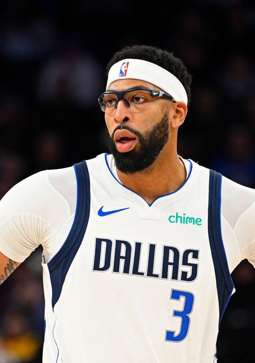 🚨 据ESPN记者温霍斯特报道，骑士队已就扬尼斯·阿德托昆博联系了雄鹿队，并就