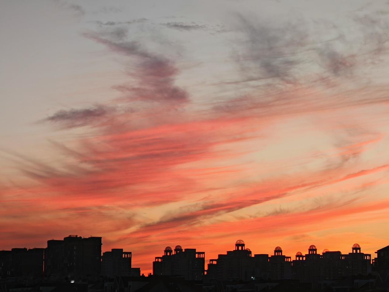 夕阳余晖，城市繁华。北京通州天空之城打卡