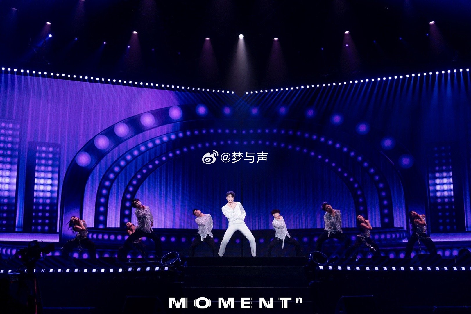 颜人中福州的福是幸福的福 福州场结束后，大家提起颜人中这场演唱会，嘴角都是向上的