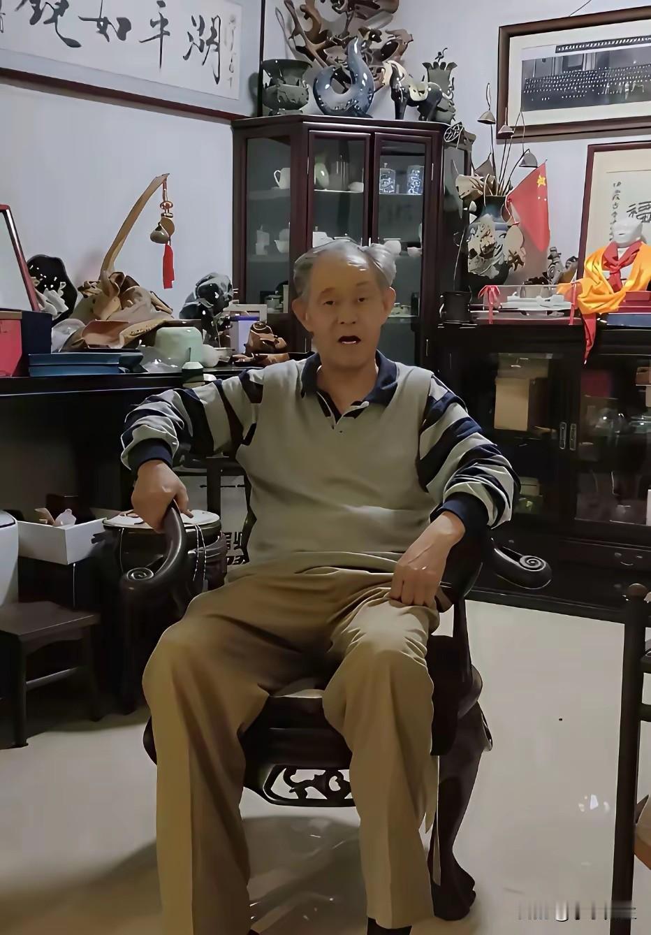 徐湖平老院长自2006年1月起出任南京博物院党委书记，是享受国务院政府特殊津贴的