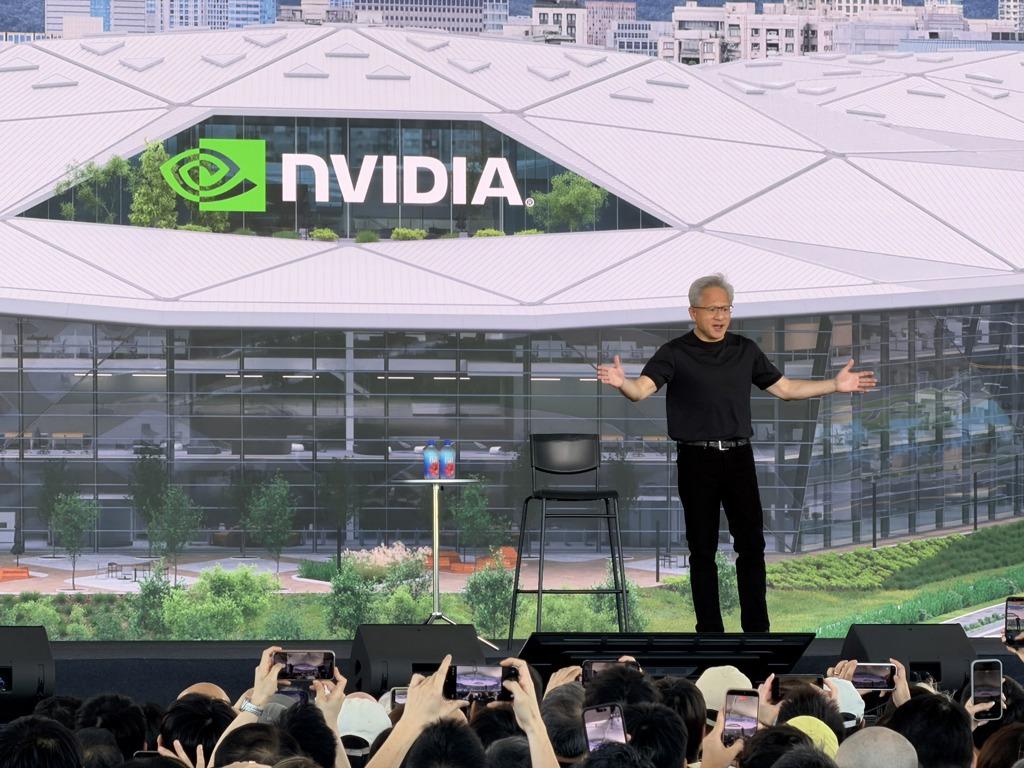辉达（NVIDIA）执行长黄仁勋今（1）日上午11点将在台北流行音乐中心发表"G