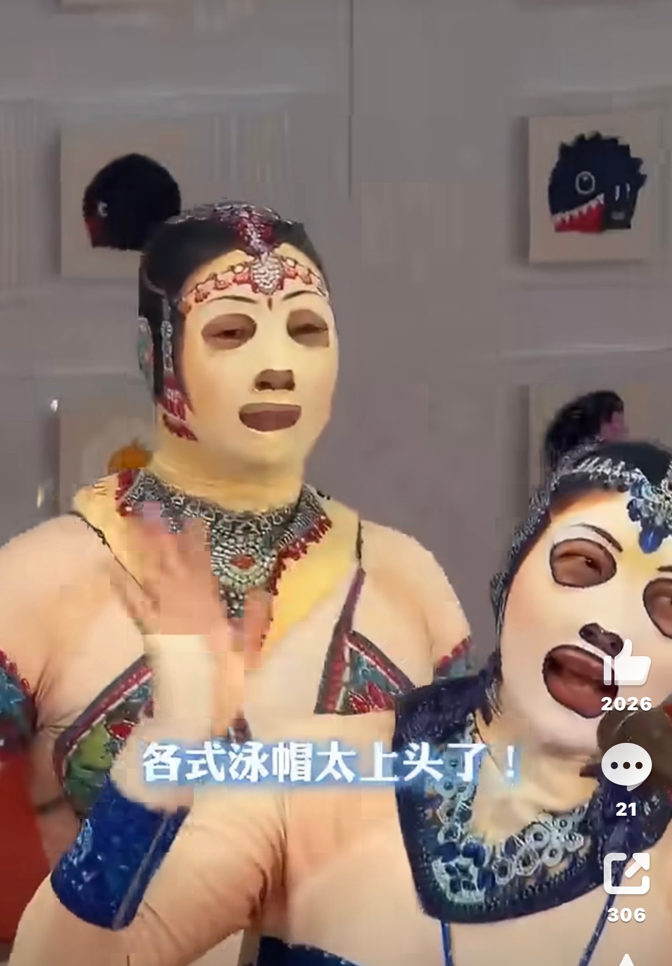 原来戴泳帽真的会影响颜值戴上泳帽直接忽略掉大家的长相！🍑宝各式各样的奇葩泳帽真