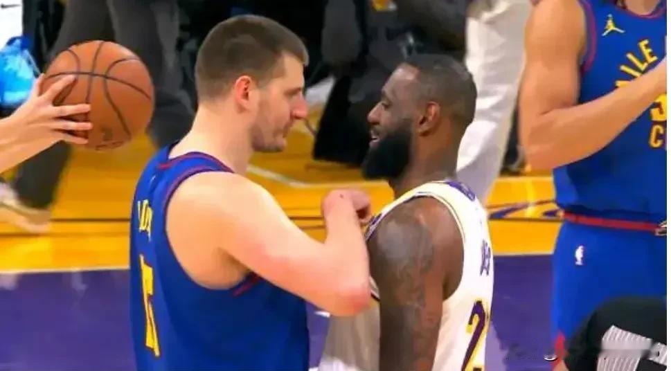 湖人114-124掘金，掘金赢下比赛，詹姆斯完成40000分里程碑。
恭喜掘金获