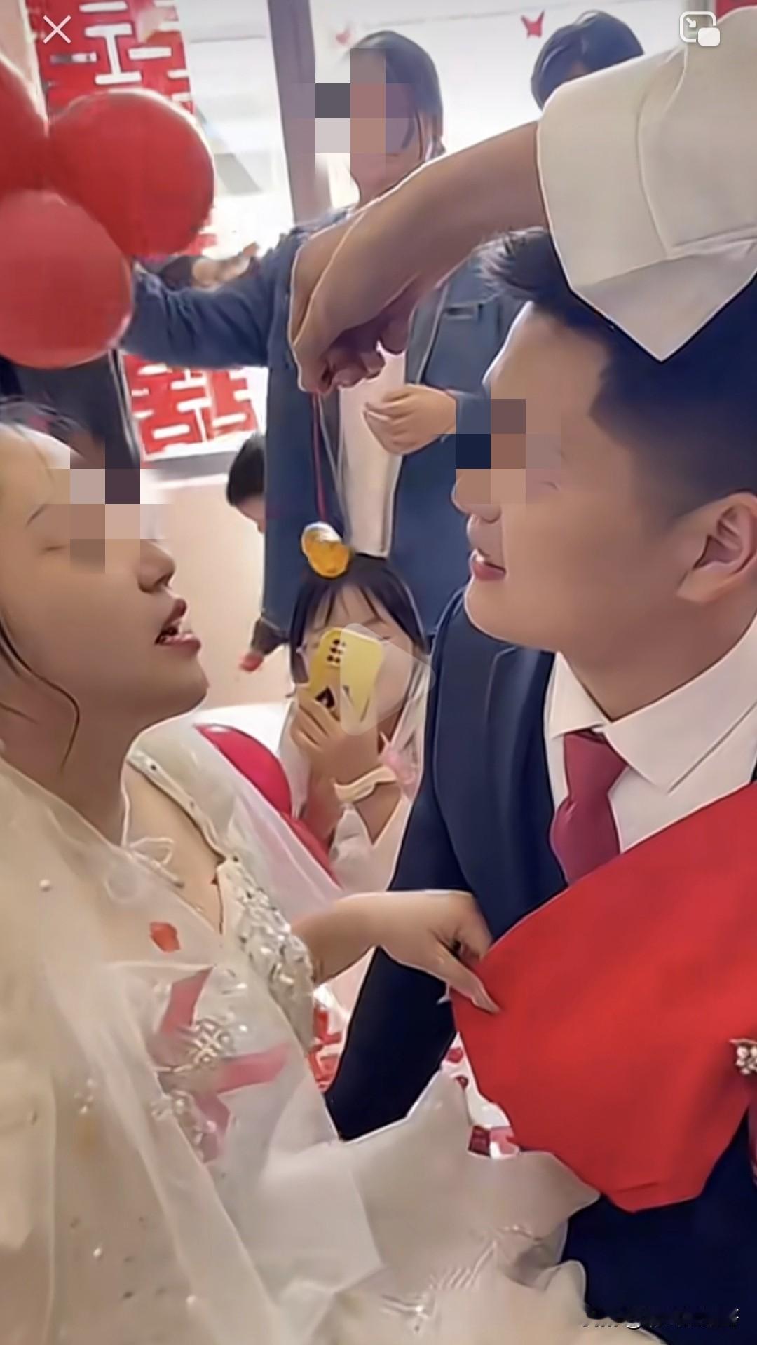 结婚闹喜的时候，这个吃糖的游戏有多少人经历过？