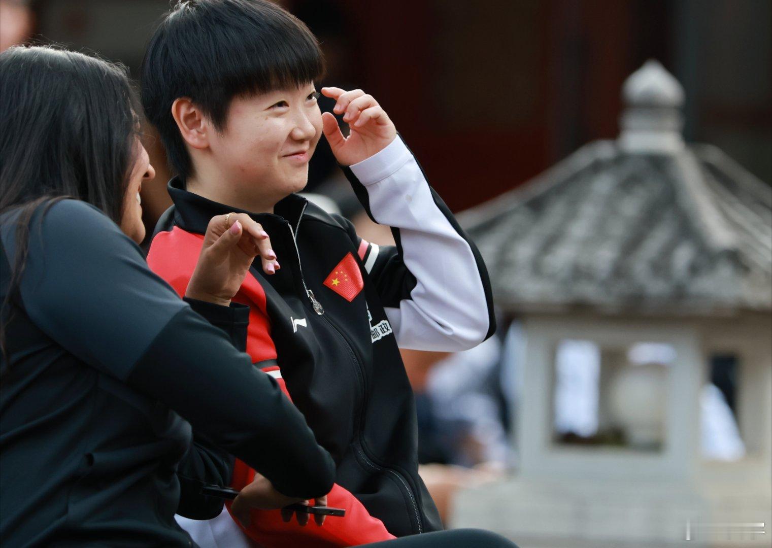 抽签仪式上，什么事情这么开心呢？金秋观赛季 （白宇 摄） ​​​