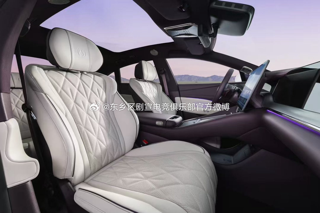 比亚迪【全球首搭Apple CarPlay小窗模式，腾势Z9S是你的“第二台手机