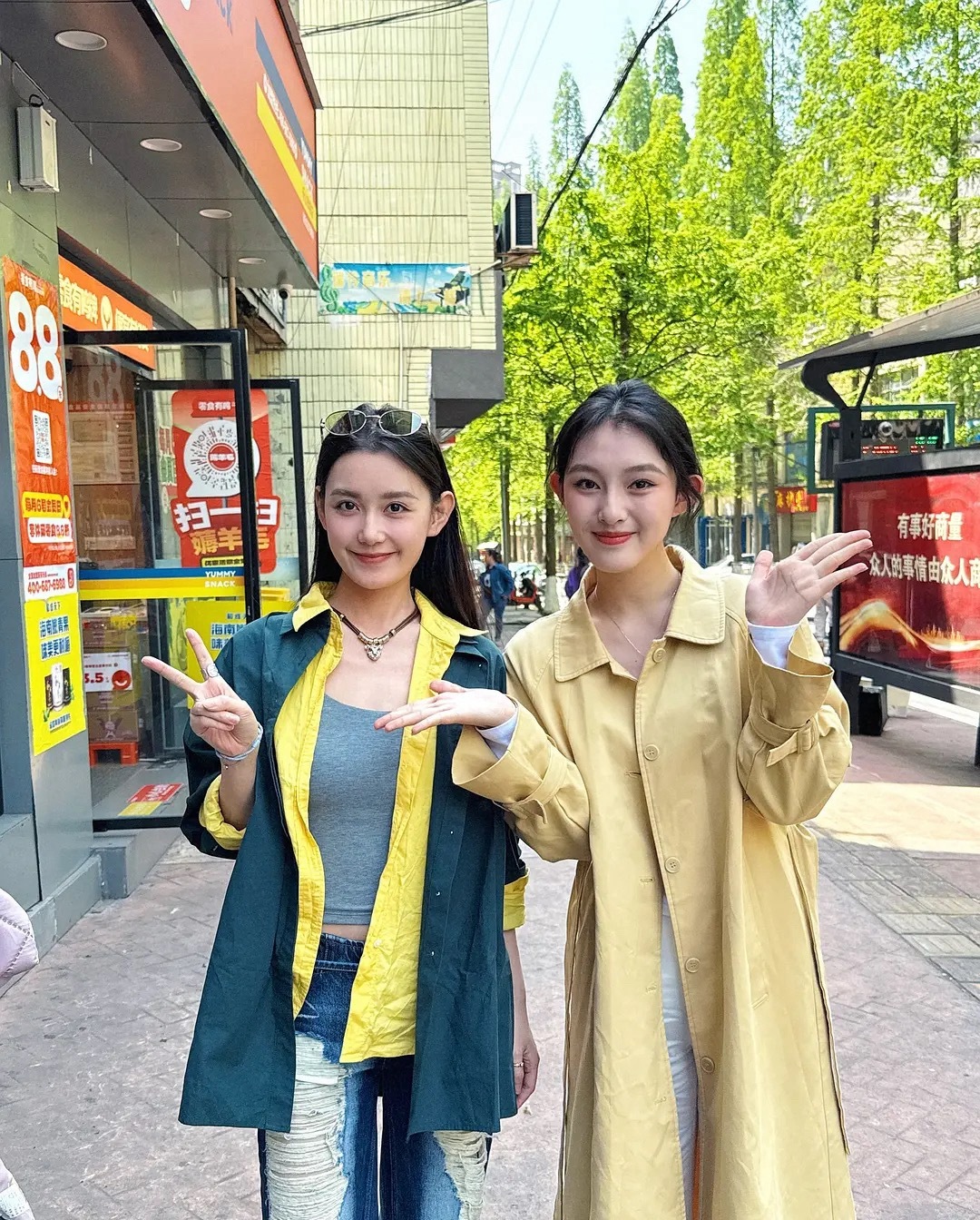 最近真的很少见蒋依依出现在大众面前了 
