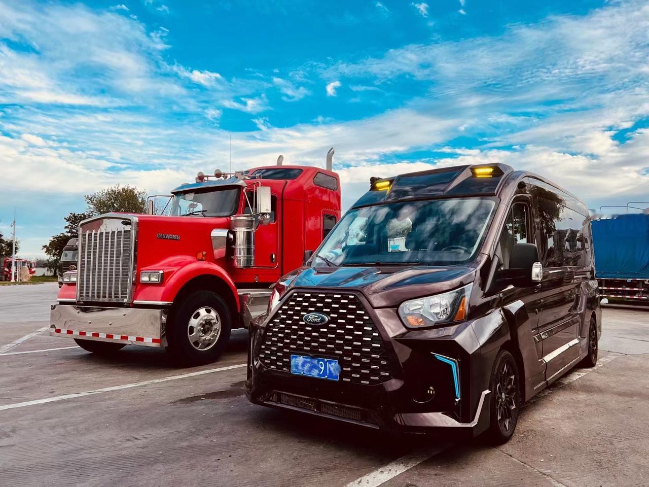 基于福特四驱底盘打造，搭载3.5TT V6涡轮增压发动机，匹配10AT变速箱，动