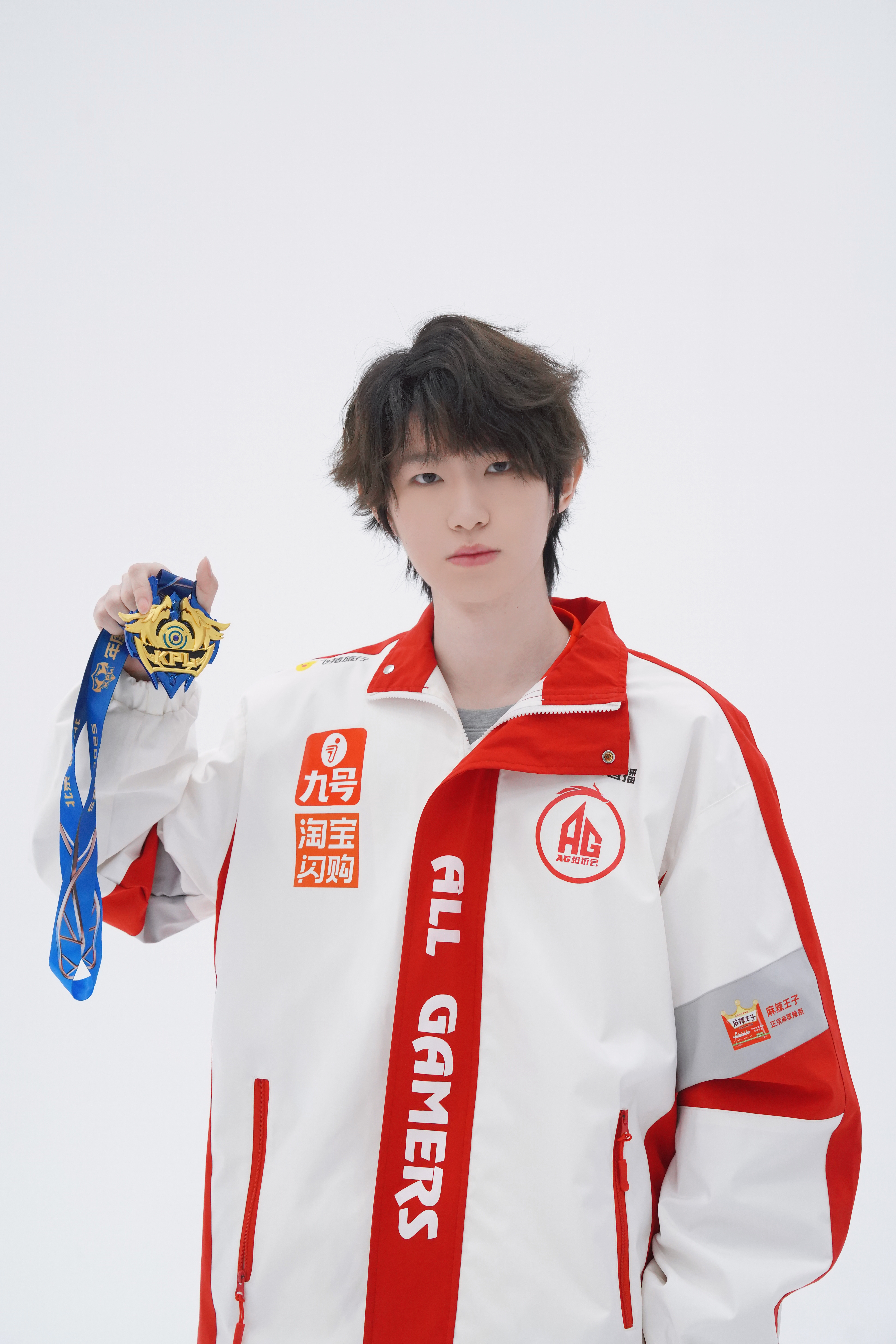  合适的造型 帅得得心应手