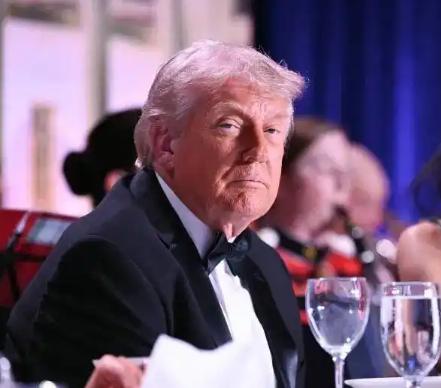 恰巴哈尔港的指挥塔被炸，它有多重要？美军又为什么现在想起来炸？

这座塔是伊朗的
