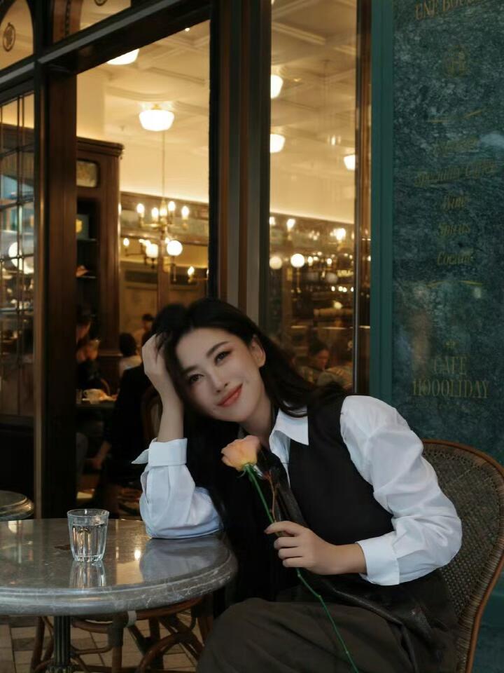 朱珠私下美成这样 怎么随便出图都这么美 