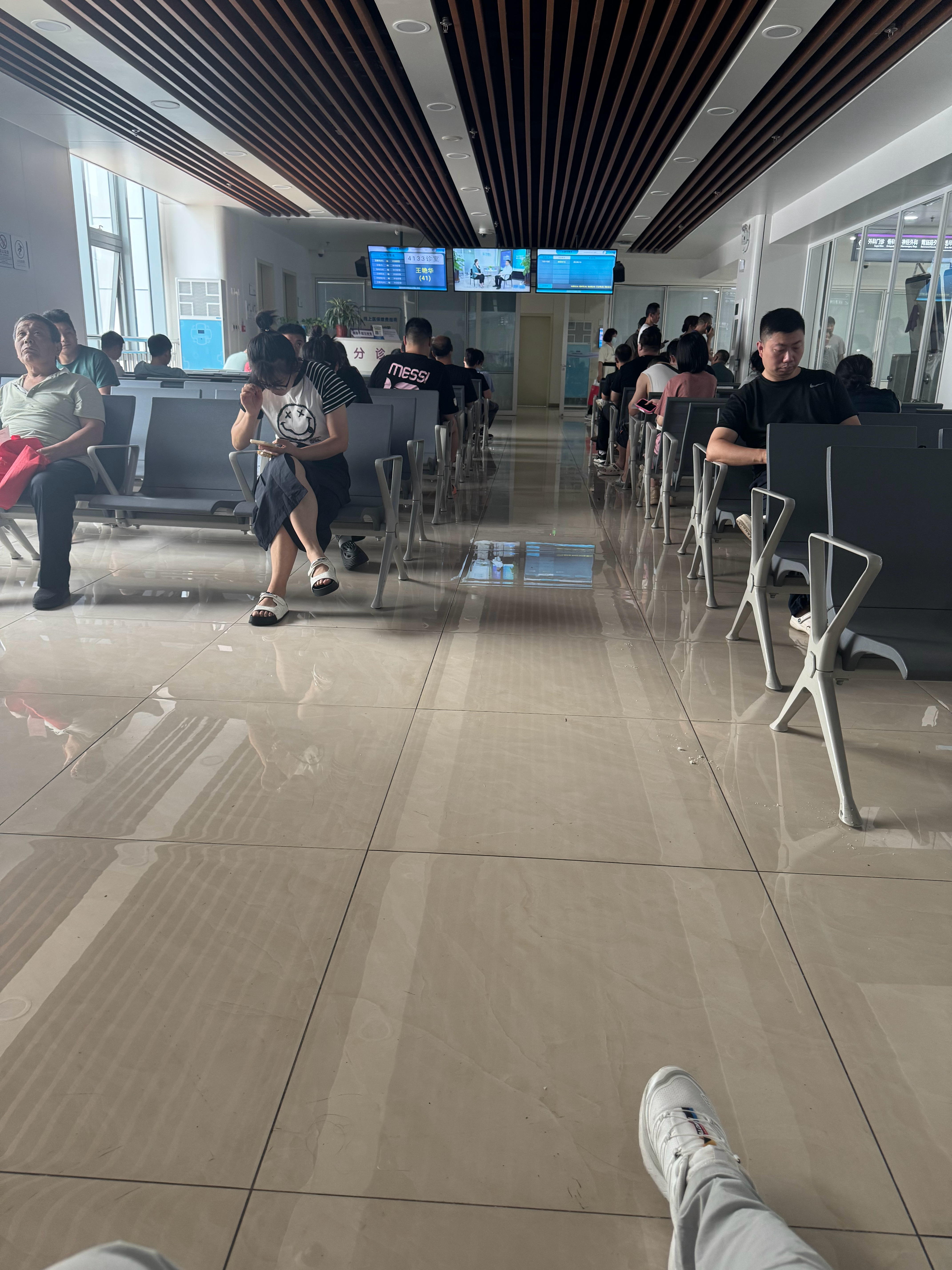医院的一天。一直排队 排队，真是有啥别有病。 ​​​