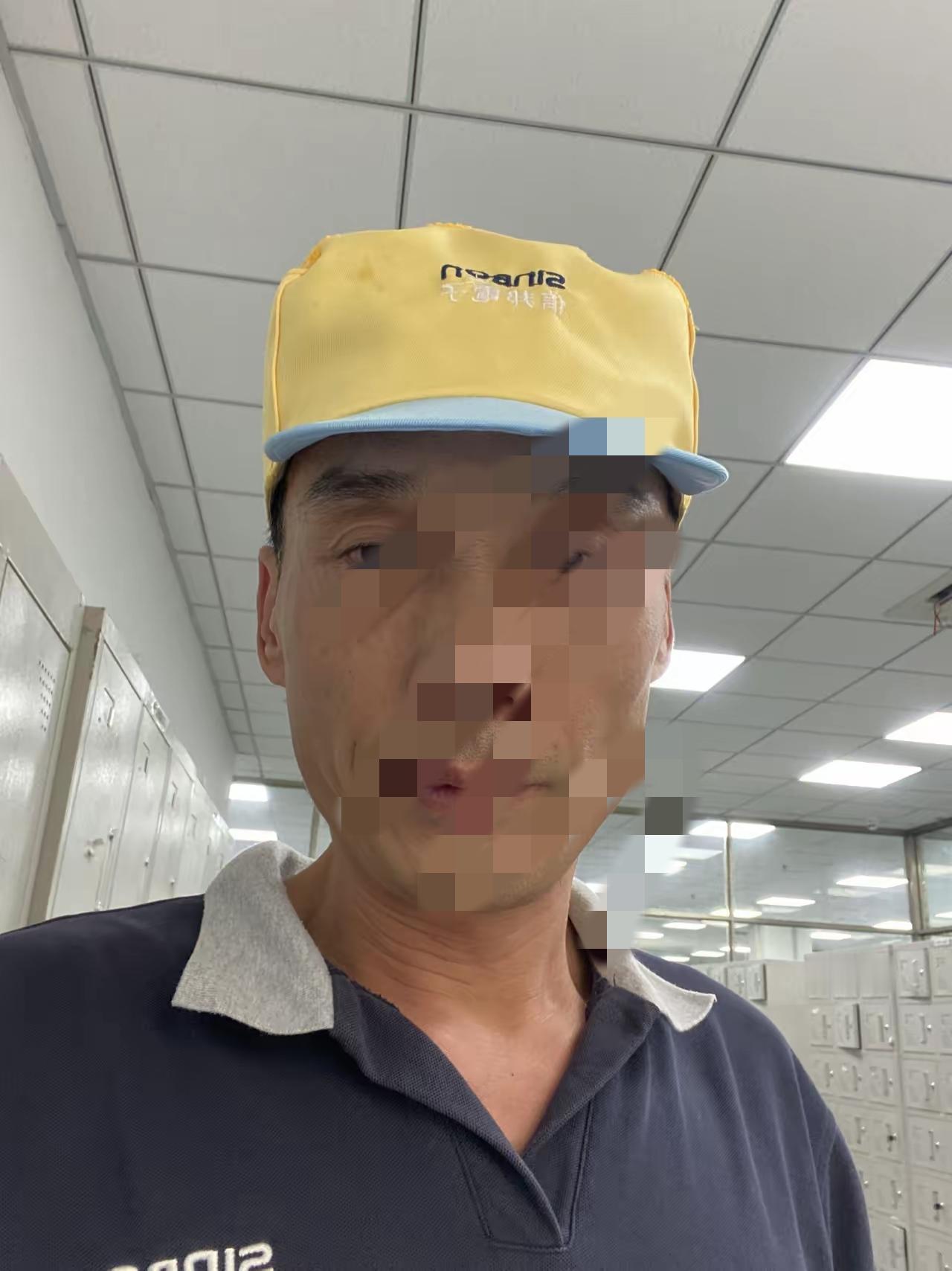 你没听错，一家四口在电子厂打工，一个月能硬生生存下三万块！
江阴这家电子厂成了他